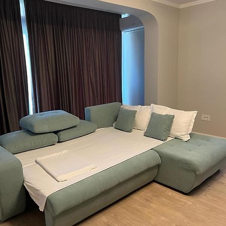 Apart Central Orsova Luaran gambar